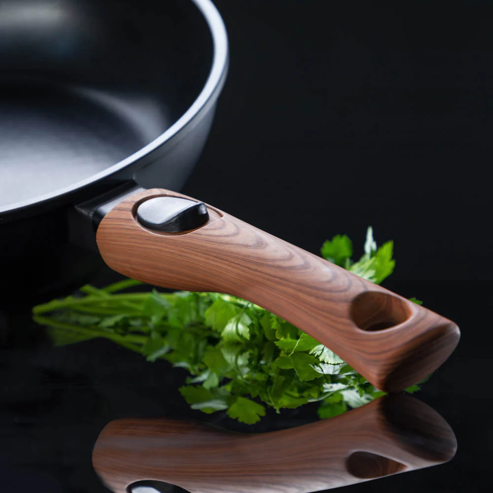 Diamond Earth® 28cm Deep Pan with detachable handle - Image 3