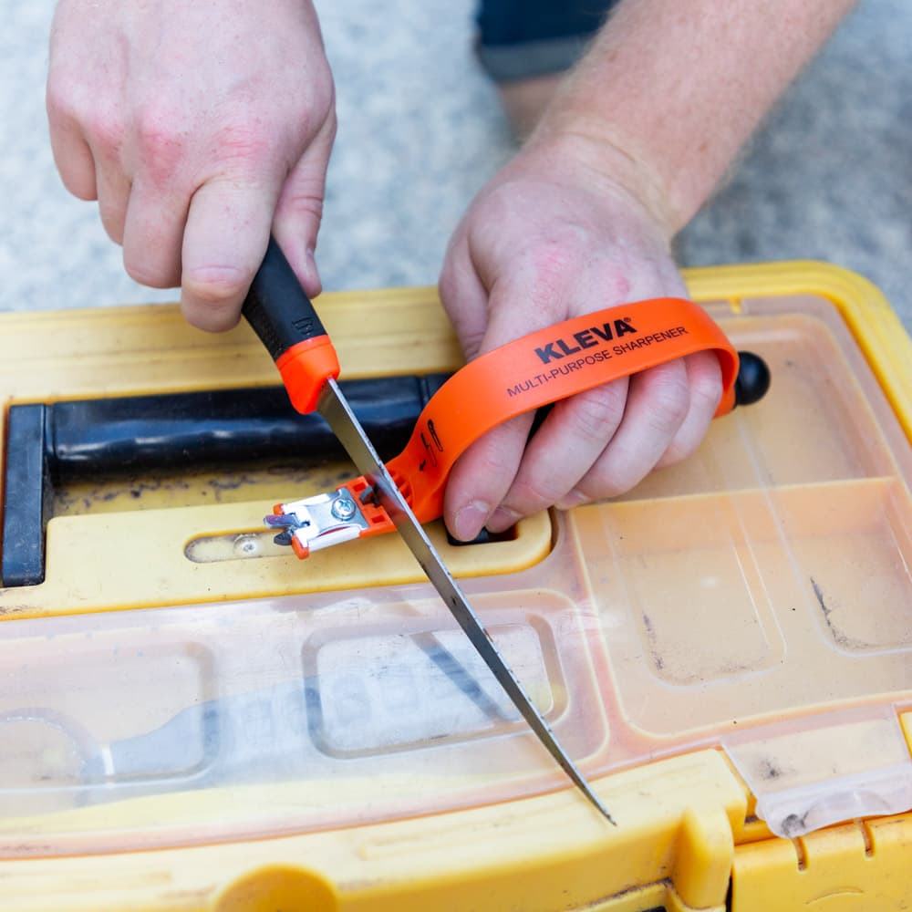 Universal Sharpening Tool - For Knives, Scissors and Garden Shears - Image 4